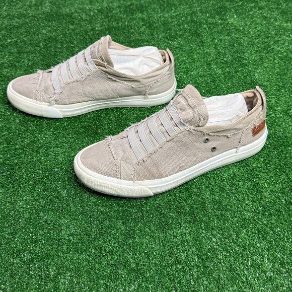 Blowfish Malibu Mars-K Slip On Low Top distressed Edge Sneakers Shoes Size 8 - Picture 2 of 11